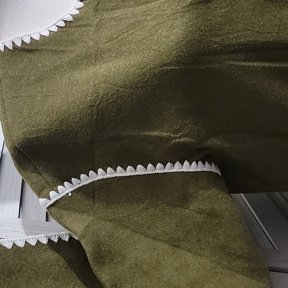 Olive Green Coat and Scarf Set with White Trim Size Small - Picture 5 of 14